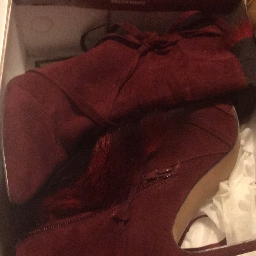Wine red hills